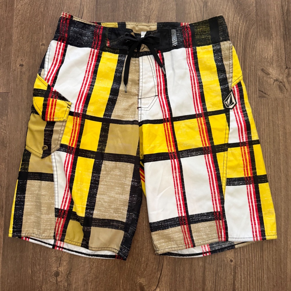 Vintage‎ Volcom Board Shorts Mens 32 Yellow Plaid Cargo Pocket Swim Trunks Surf